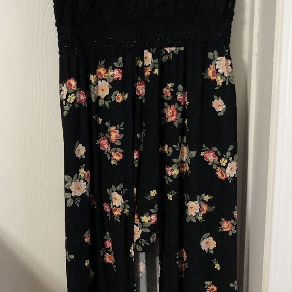 Dress - Picture 7 of 7